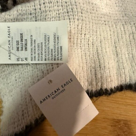 Retro Oversized Flower Black & White Scarf – Reversable - Picture 16 of 16